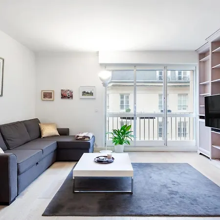 Spacious In Quartier Latin Apartamento París