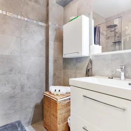 Spacious In Quartier Latin Apartamento *